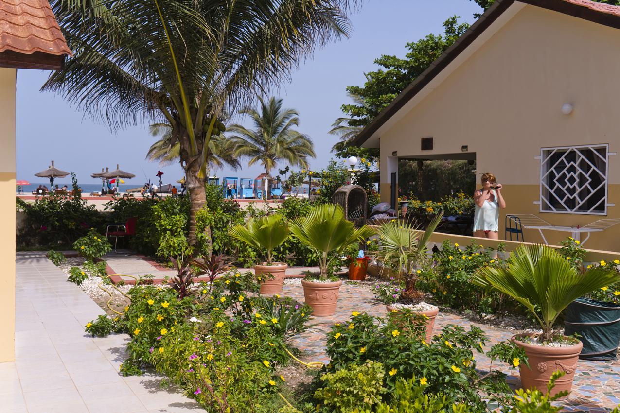 Kunta Kinteh Beach Complex Kotu Bagian luar foto